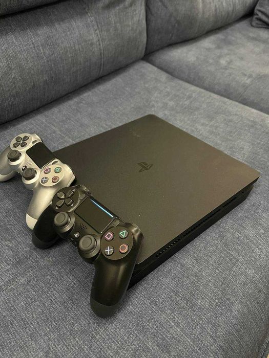 Продается Playstation 4