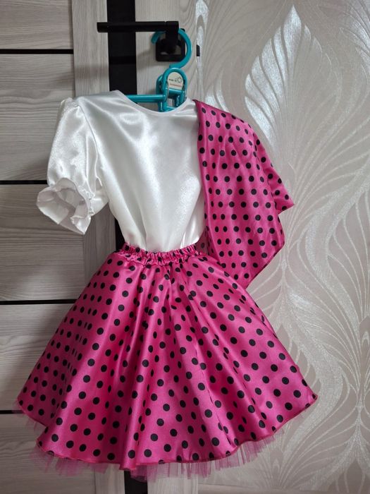 Продам костюм Машеньки