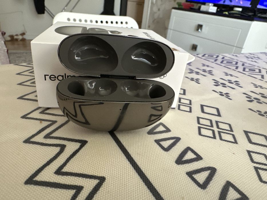Realmy Buds Air 6 Pro зарядный кейс