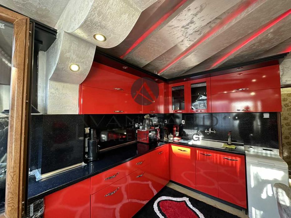 Продава се Двустаен апартамент в Пловдив, Изгрев - 64 кв.м за 1602 €/кв.м - Снимка #8