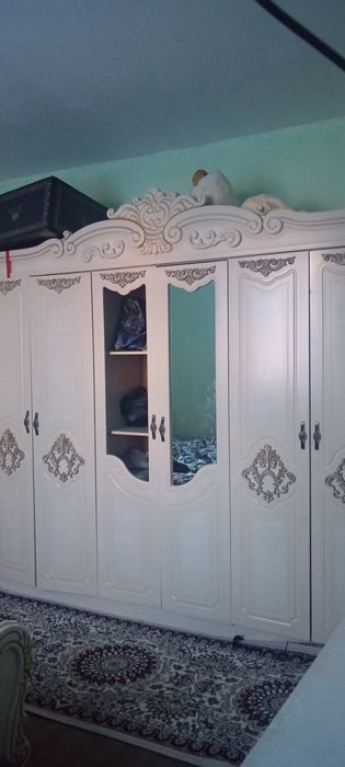 Spanli garnitur yangi