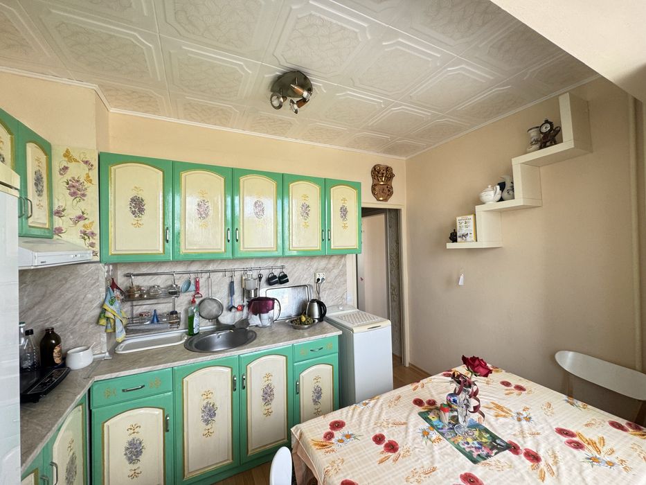 Продава се Двустаен апартамент в Казанлък - 83 кв.м за 988 €/кв.м - Снимка #2
