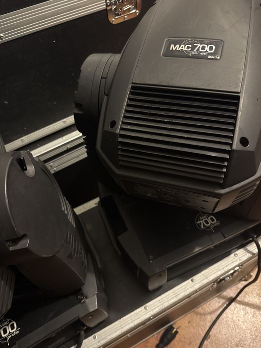 Moving Head MAC 700 profile