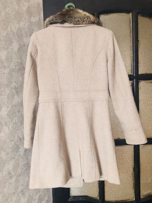 Продам пальто фирменное