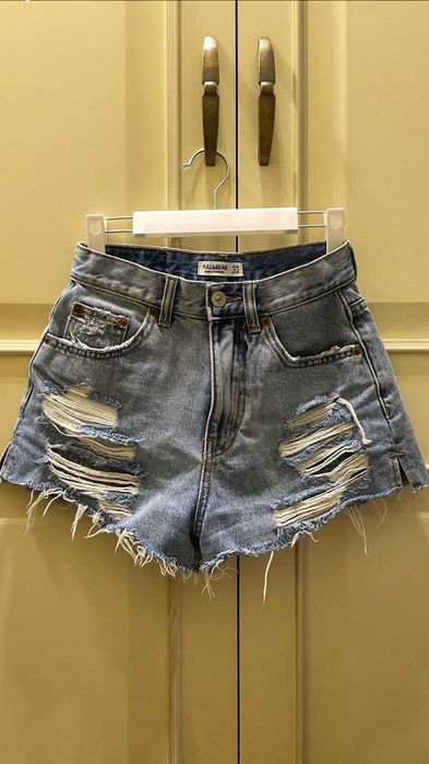 Джинсовые мини-шорты Pull & Bear