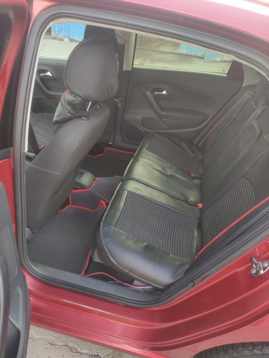 Volkswagen Polo 2015 седан