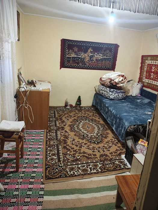 Casă cu teren 1.100 mp de vânzare – Tichilești | Preț negociabil