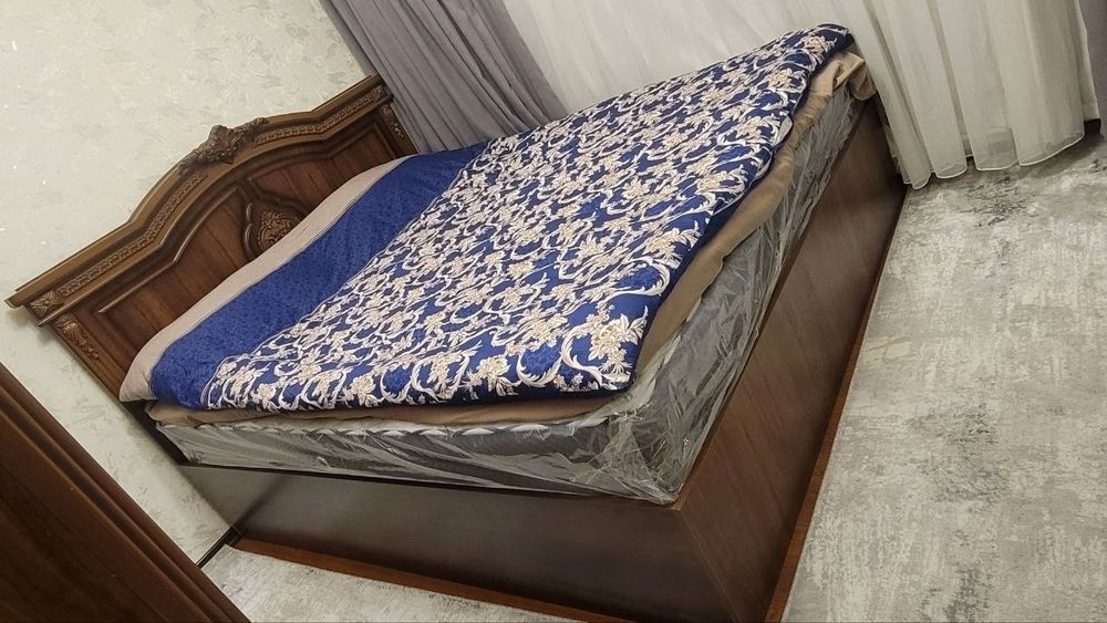 Spalni mebel yaxshi holatda