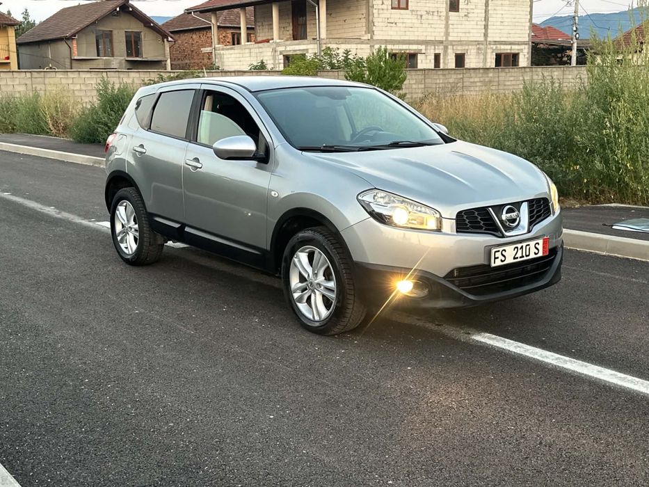 Vand nissan qashqai an 2011 motor 2.0 diesel 4x4