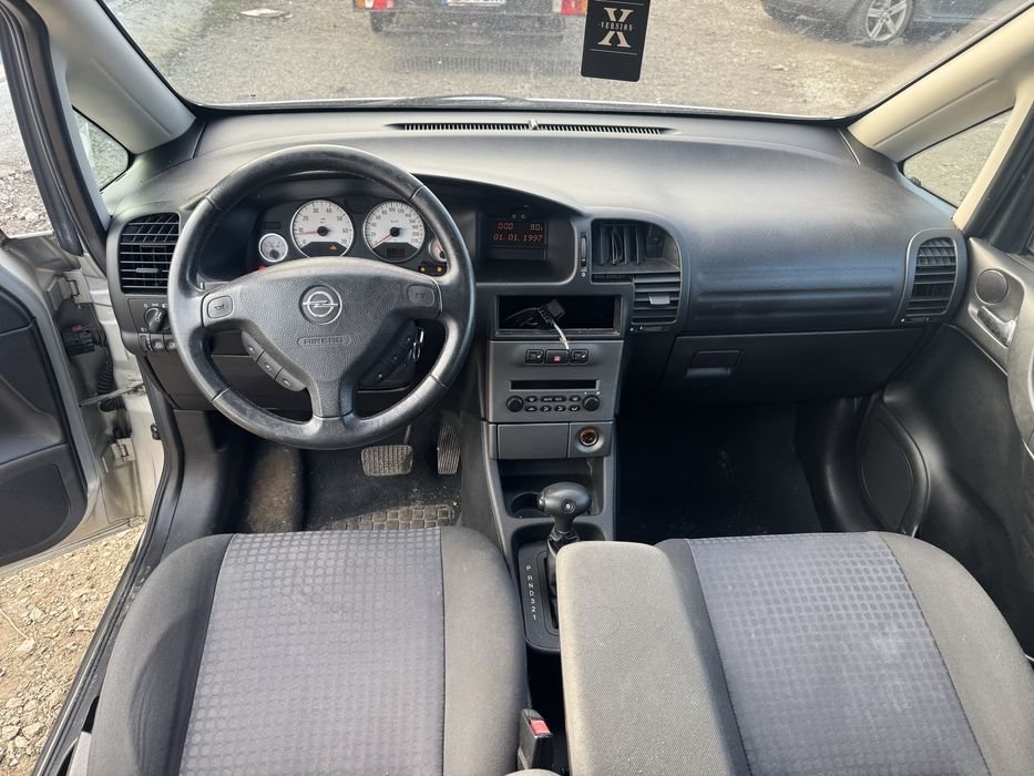 Опел зафира 2.2 бензин 2003 Г автоматик само на части