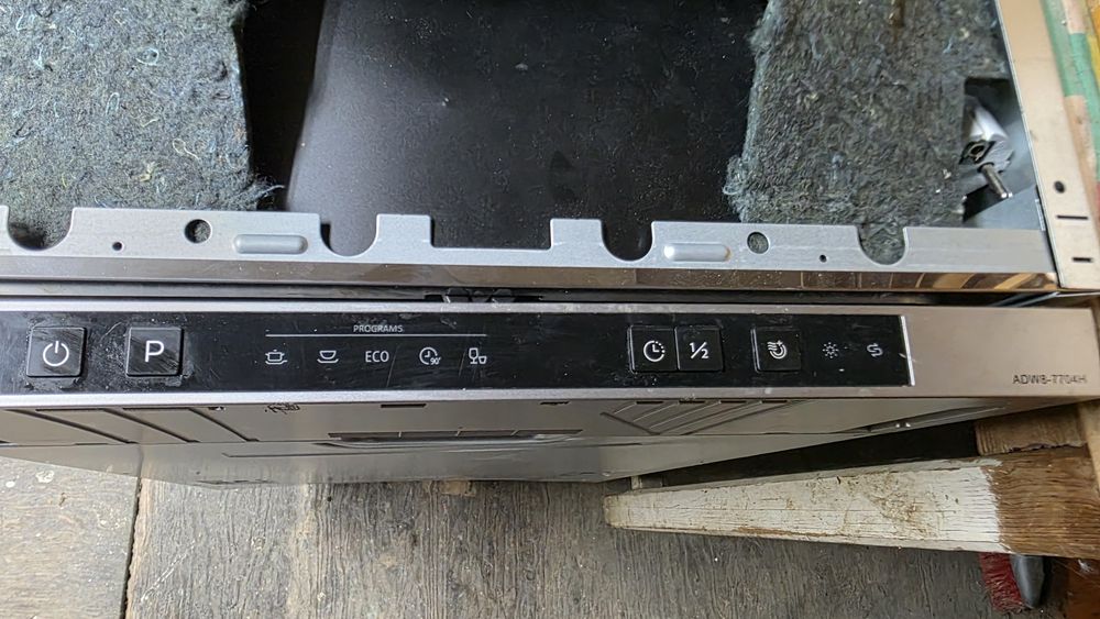 Продавам съдомиялна за вграждане Arielli