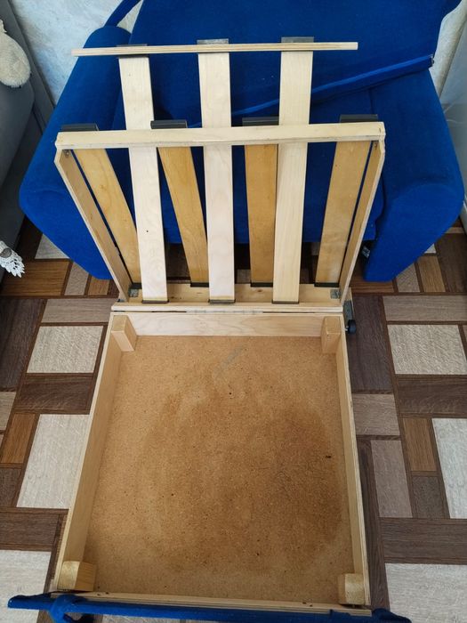 Продам почти даром детски диван и шкафчик