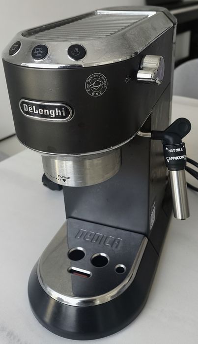Кофемашина De’Longhi Dedica EC685 + ручная кофемолка Timemore C3 ES