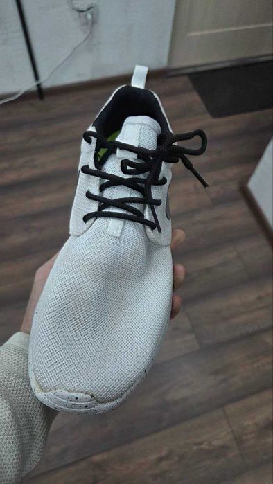 Обувь	Nike	Air Roshe Run	white	42	5000