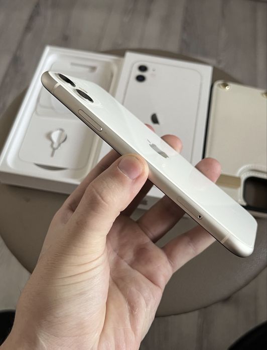 IPhone 11 128GB. White. В идеальном состоянии