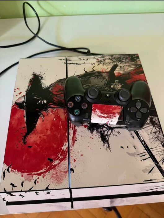 Vand ps4 frumos + cabluri si 1 maneta