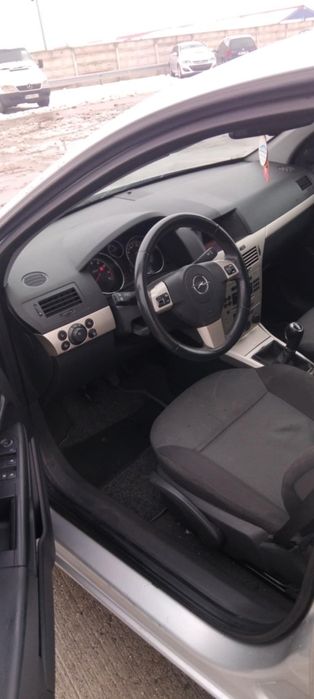 Vând Opel astra H 1.6 benzina euro 4