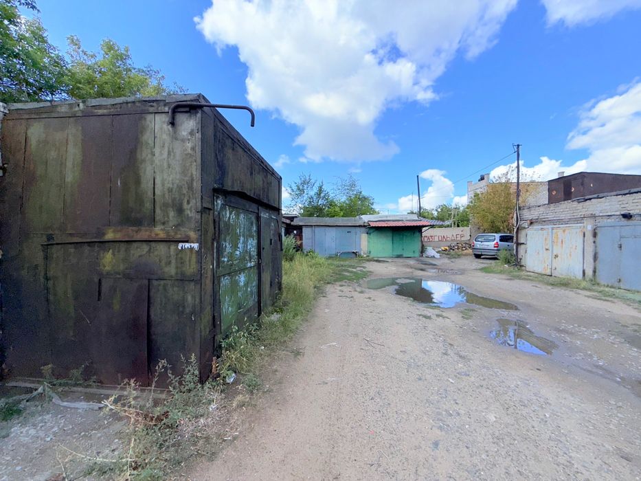 Гараж 32 м² г.к.Таксопарк