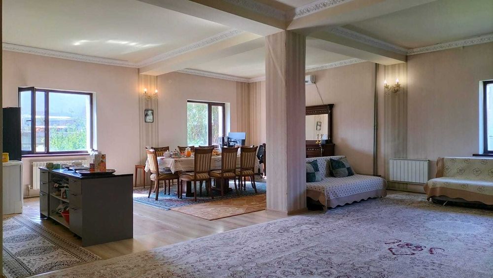 Продам дом 600 кв.м. пос. Райымбек