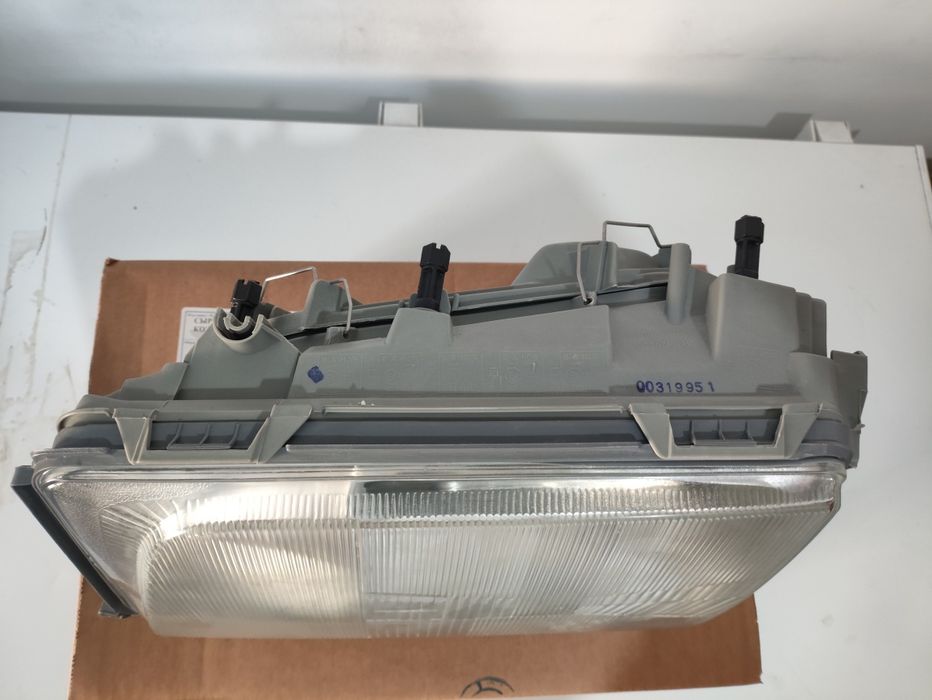 Мерс 124 фара депо Тайвань