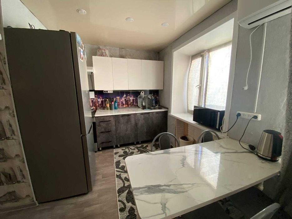 S  Продам 2-х ком на востоке