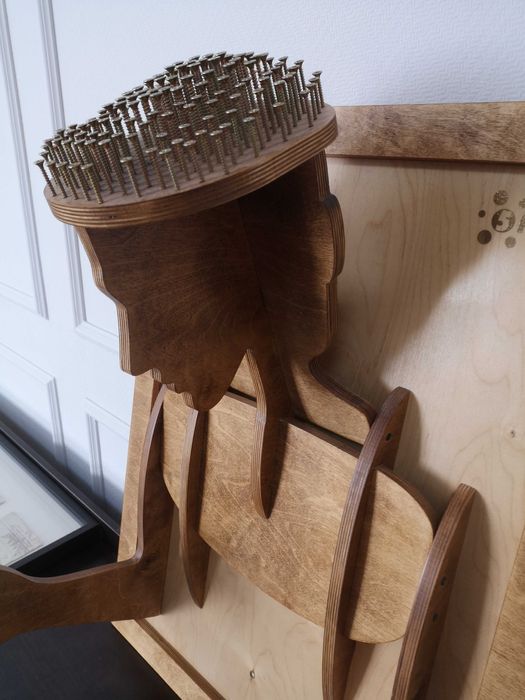 Инсталляция ручной работы.