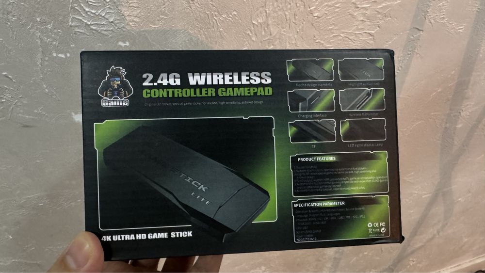 Игровая приставка Retro Game Stick