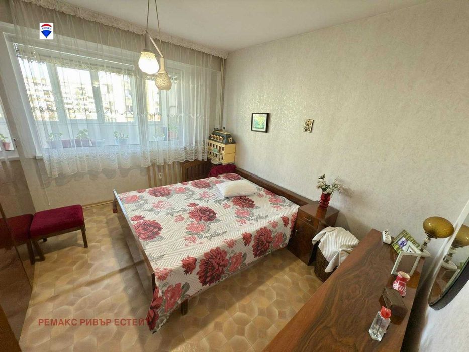 Продава се Четиристаен апартамент в Русе, Чародейка - Юг - 87 кв.м за 1011 €/кв.м - Снимка #6
