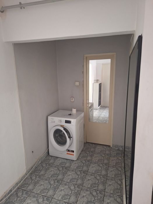 Inchiriez apartament cu 2 camere