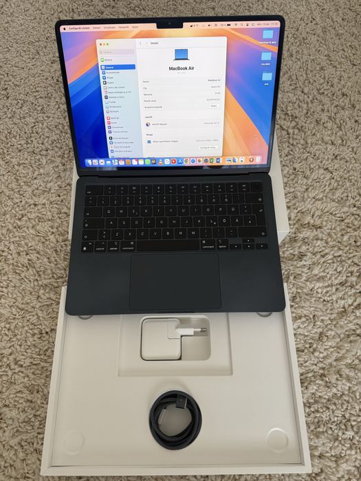Laptop Macbook Air M2 stare impecabila