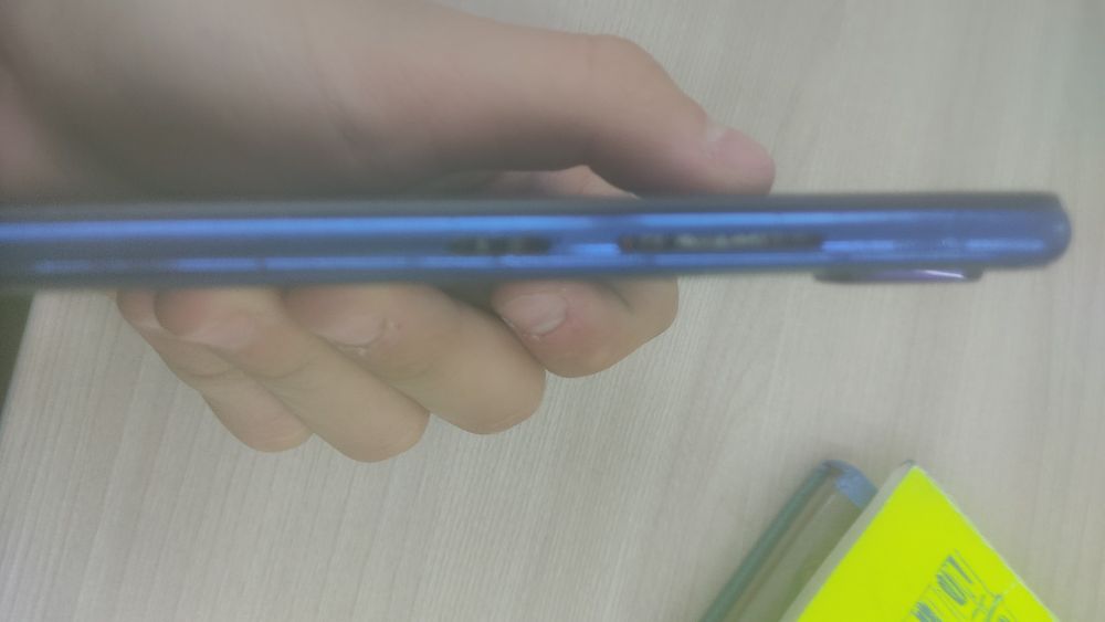 Телефон  Redmi 7