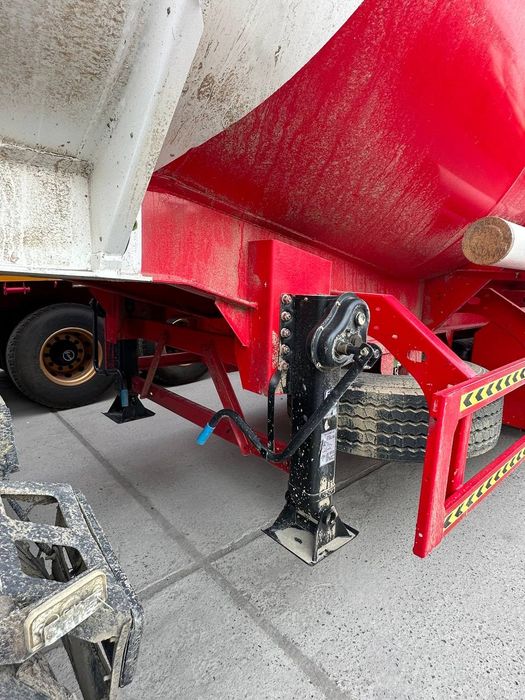 Benzovoz sotiladi 40 kubali