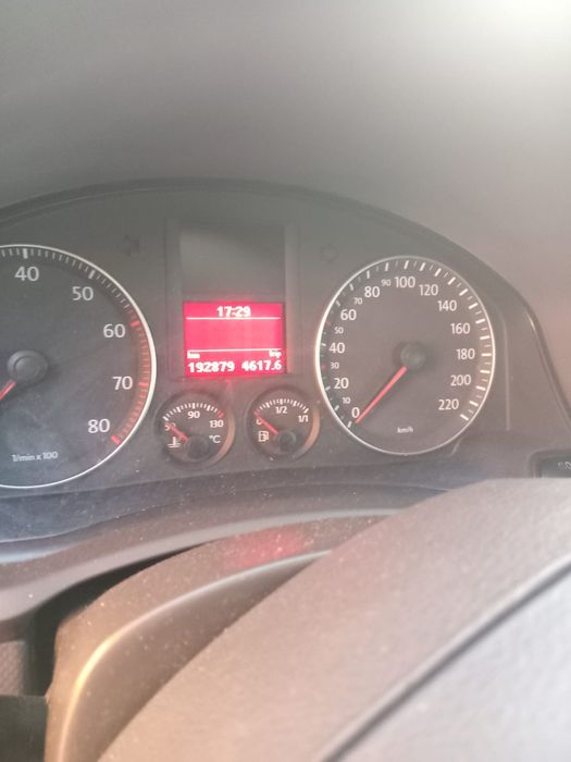 Vând  golf 5 1.4 benzina