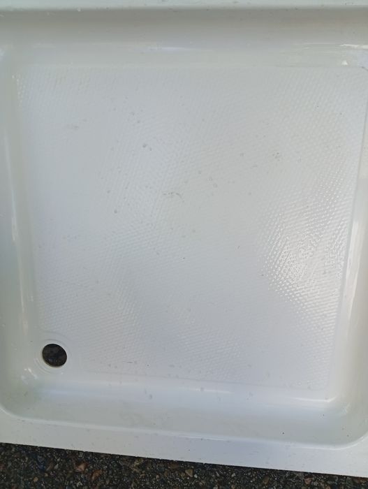 Поддон для душа в хорошем состоянии
