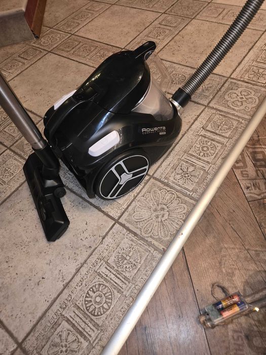 Прахосмукачка Rowenta compact power cyclonic