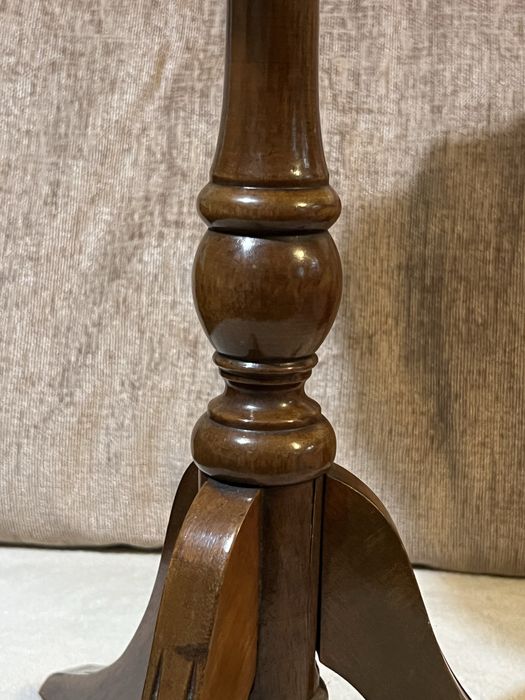 Махагонова маса Англия