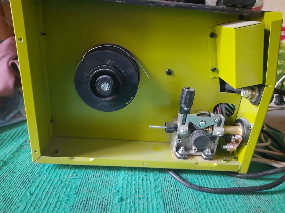 Сварични апарат пол Афтамат с газим и без газ