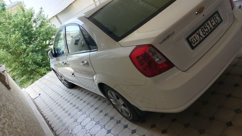 Gentra Lacetti 1