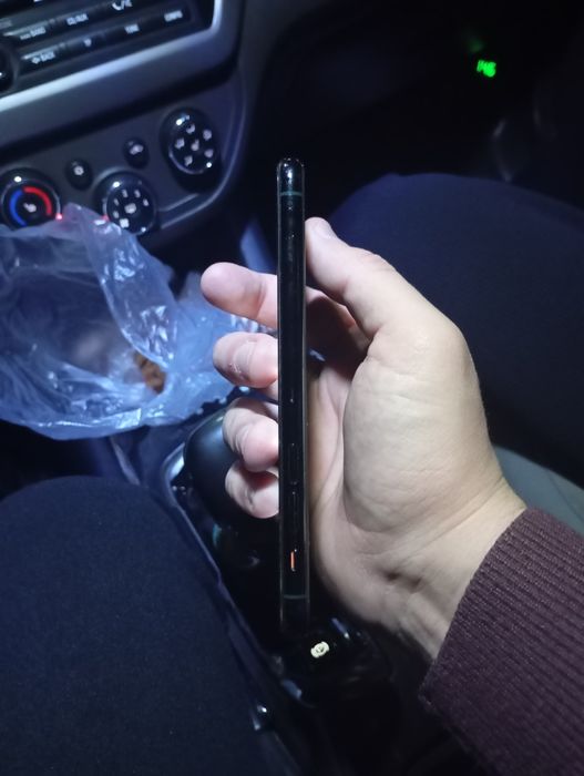 Iphone 11 pro mosh rangi