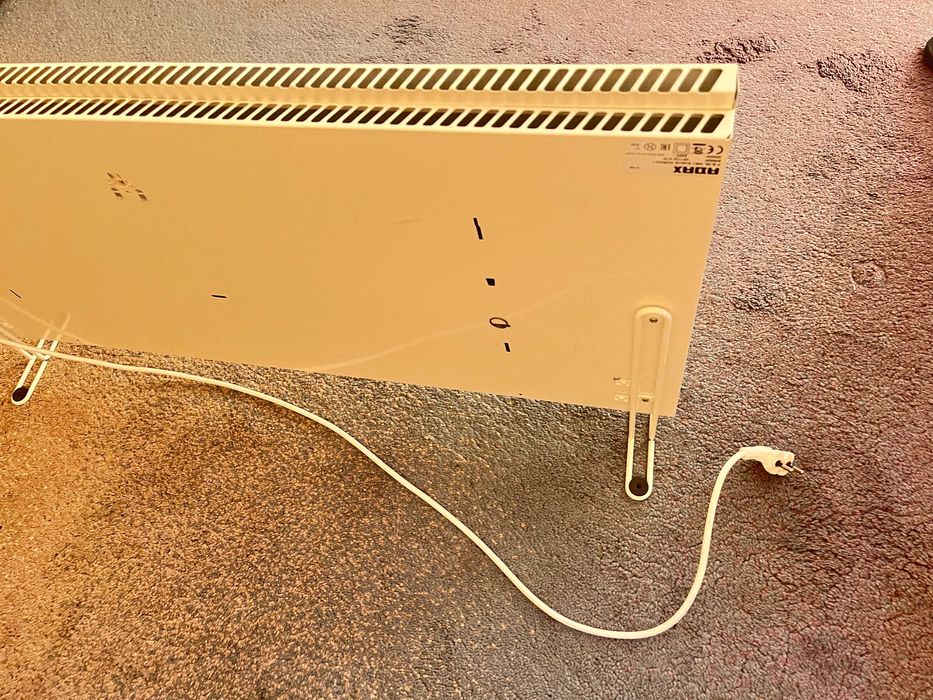 ADAX Конвекторна печка + крачета VP1120 KTP 2000W