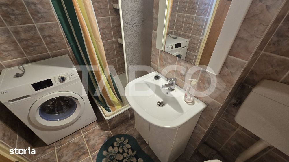Apartament de vanzare 2 camere decomandate etaj intermediar Strand