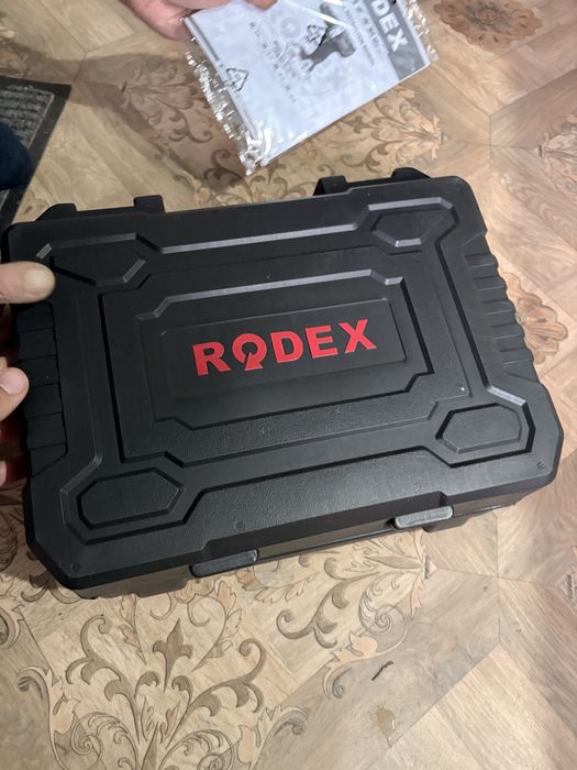 Продам новый электро дрель прифоратор