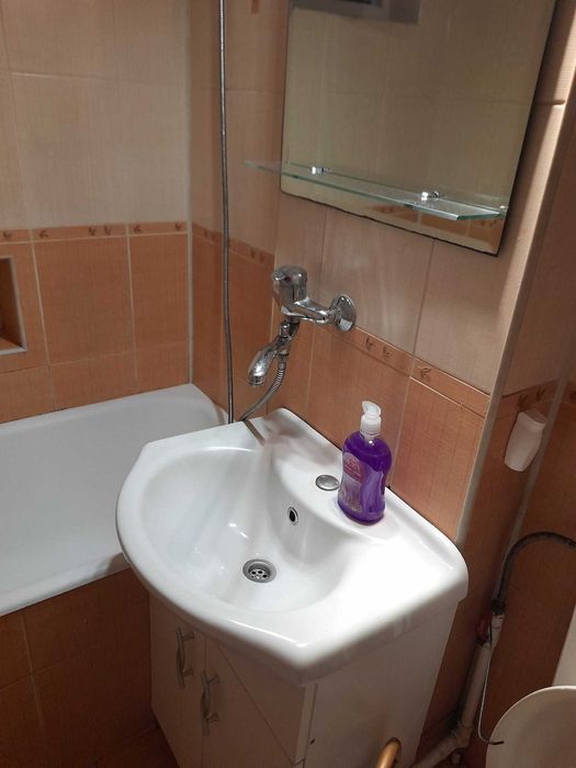 Inchiriez Apartament 2 CAMERE MOBILAT ET 2 DIN 4 Dambul Pietros