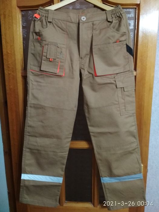 Продается спецодежда (4 вещи)