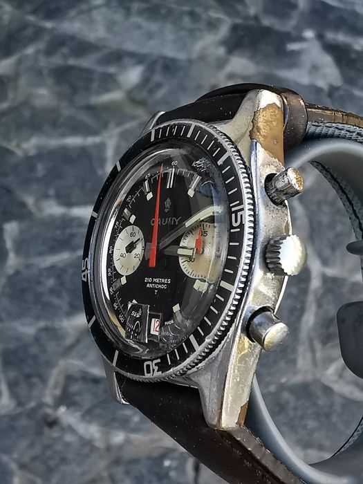 Ceas Cauny Chronograph -210 m Diver -39 mm -Funcționează perfect !