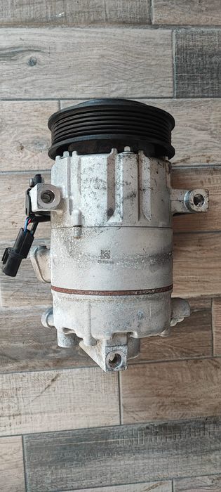 Compresor ac, electromotor Hyundai i30 1,5 benzină din 2022