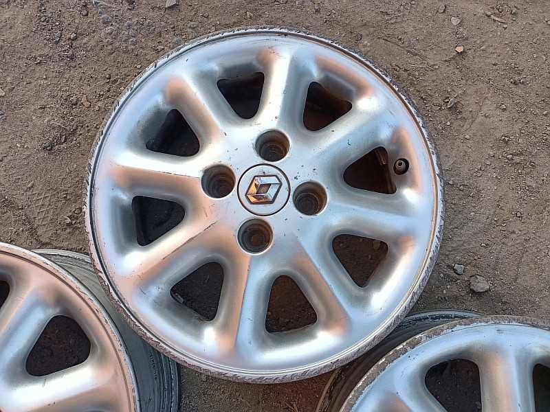 Продам оригинальные легкосплавные диски на Renault.