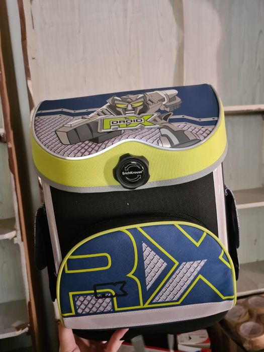 Школьные рюкзаки