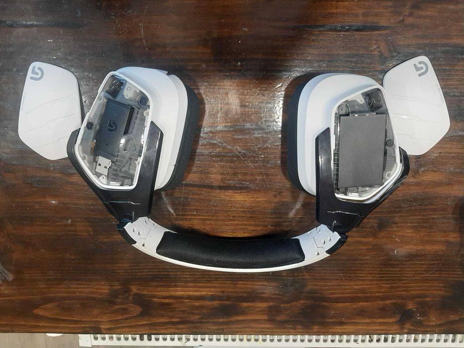 Casti Logitech G933 Artemis Spectrum Snow