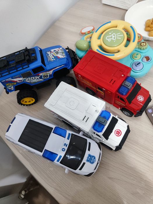 Машинки модельки